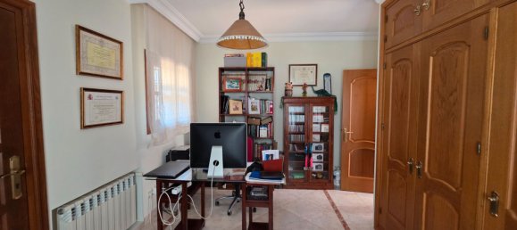 4 bedrooms House in Los Barrios, Spain No. 184026 35