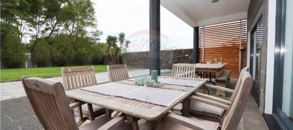 4 غرف نوم منزل في Ponta Delgada, Portugal رقم 27294 27