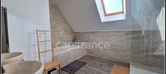 3 bedrooms House in Estissac, France No. 242766 3