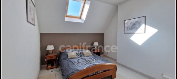 3 bedrooms House in Estissac, France No. 242766 9