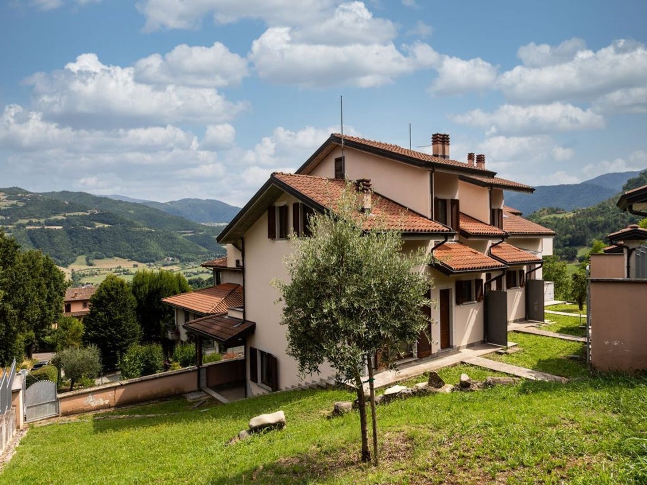 4 rooms Villa in Bobbio, Italy No. 275557