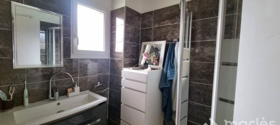 Casa de 2 dormitorios en Aubervilliers, France No. 314354 6