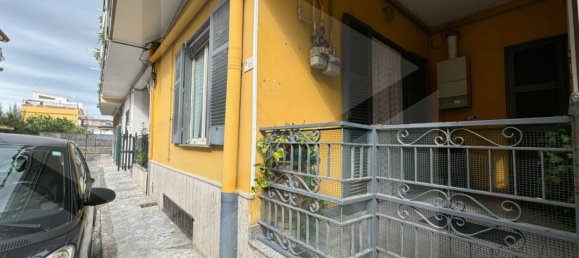 2-salle Appartement à Pomigliano d'Arco, Italy No. 24634 20