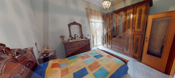 2-salle Appartement à Pomigliano d'Arco, Italy No. 24634 10
