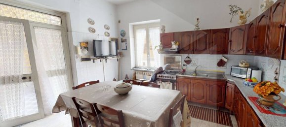 2-salle Appartement à Pomigliano d'Arco, Italy No. 24634 5
