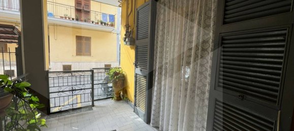 2-salle Appartement à Pomigliano d'Arco, Italy No. 24634 18