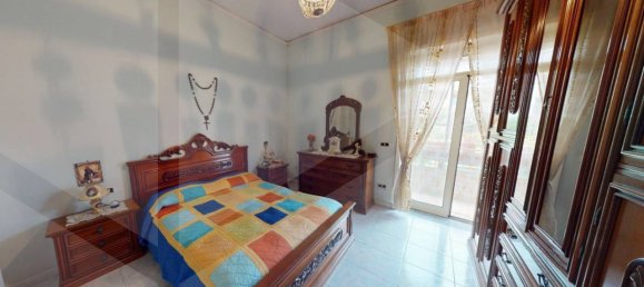 2-salle Appartement à Pomigliano d'Arco, Italy No. 24634 12