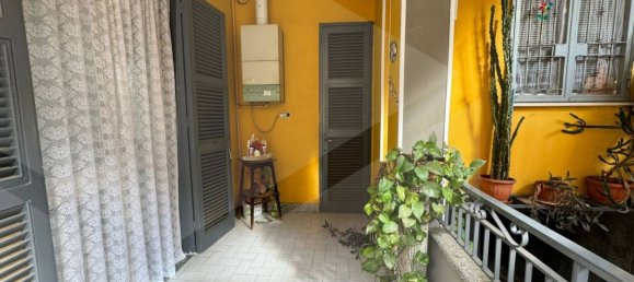 2-salle Appartement à Pomigliano d'Arco, Italy No. 24634 16