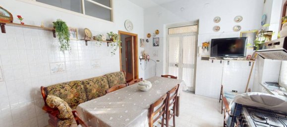 2-salle Appartement à Pomigliano d'Arco, Italy No. 24634 2