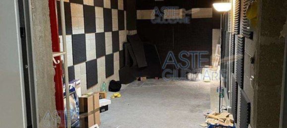 2 rooms Apartment in Rome, Italy No. 28107 10