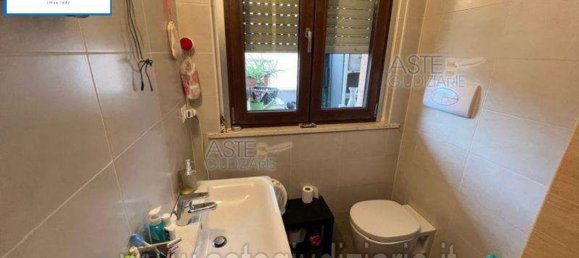 2 rooms Apartment in Rome, Italy No. 28107 7