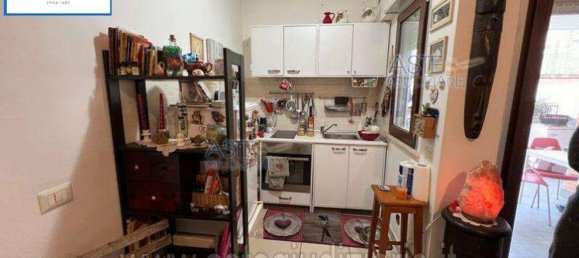2 rooms Apartment in Rome, Italy No. 28107 4