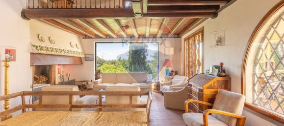 5 bedrooms Villa in Rome, Italy No. 358223 5