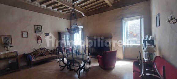 3 bedrooms Apartment in Barbarano Romano, Italy No. 141418 3