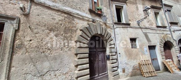 3 bedrooms Apartment in Barbarano Romano, Italy No. 141418 2