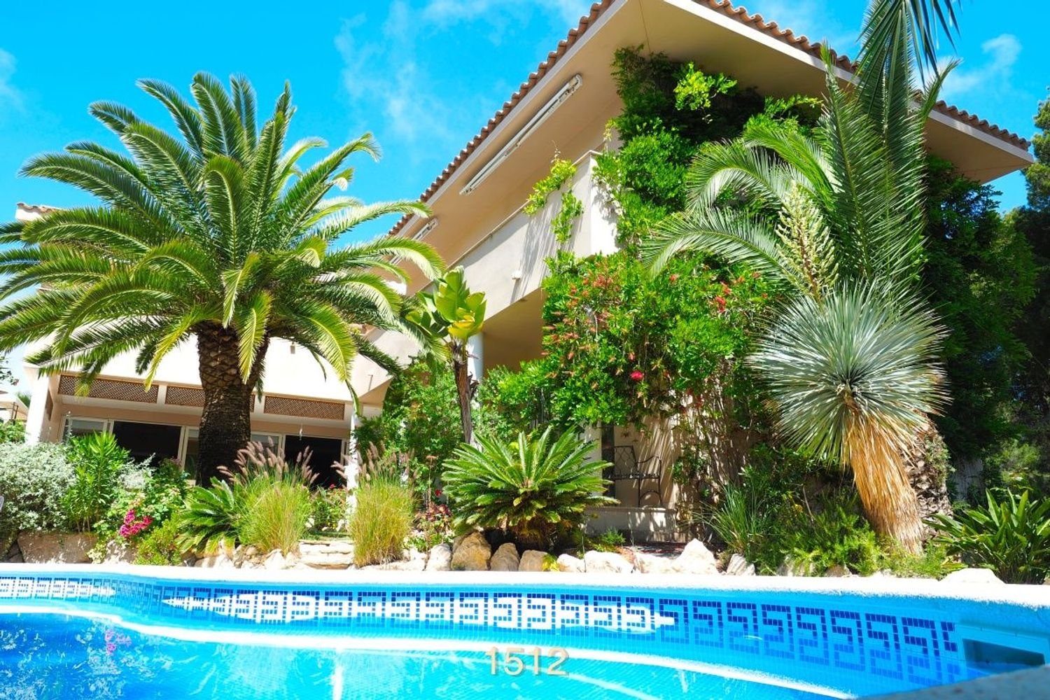 6 bedrooms Villa in Salou, Spain No. 201530