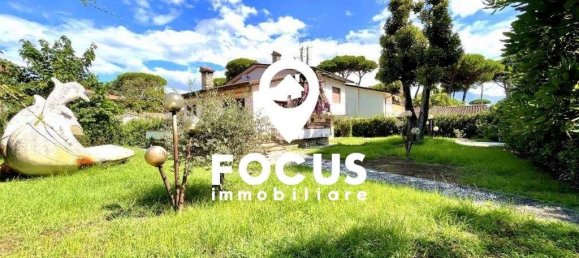 5 bedrooms Villa in Pietrasanta, Italy No. 113765 3