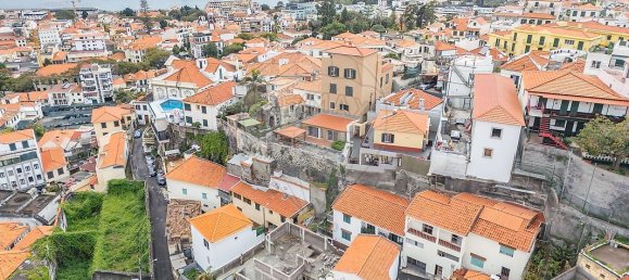 4 bedrooms House in Funchal, Portugal No. 184489 15