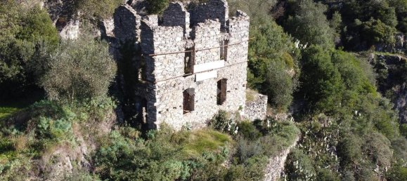 Studio in Pigna, Italy, Nr. 132876 8