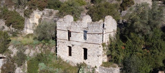 Studio in Pigna, Italy, Nr. 132876 17