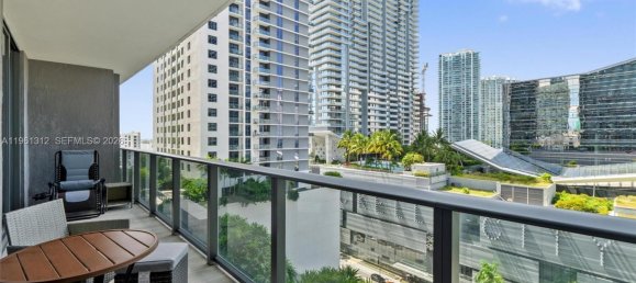 1 غرف نوم عقار تجاري في Miami, USA رقم 615556 17