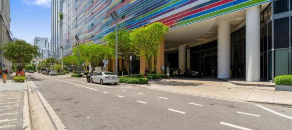 1 غرف نوم عقار تجاري في Miami, USA رقم 615556 2