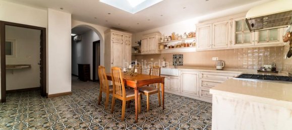 1100m² Hotel in Estepona, Spain No. 123855 3