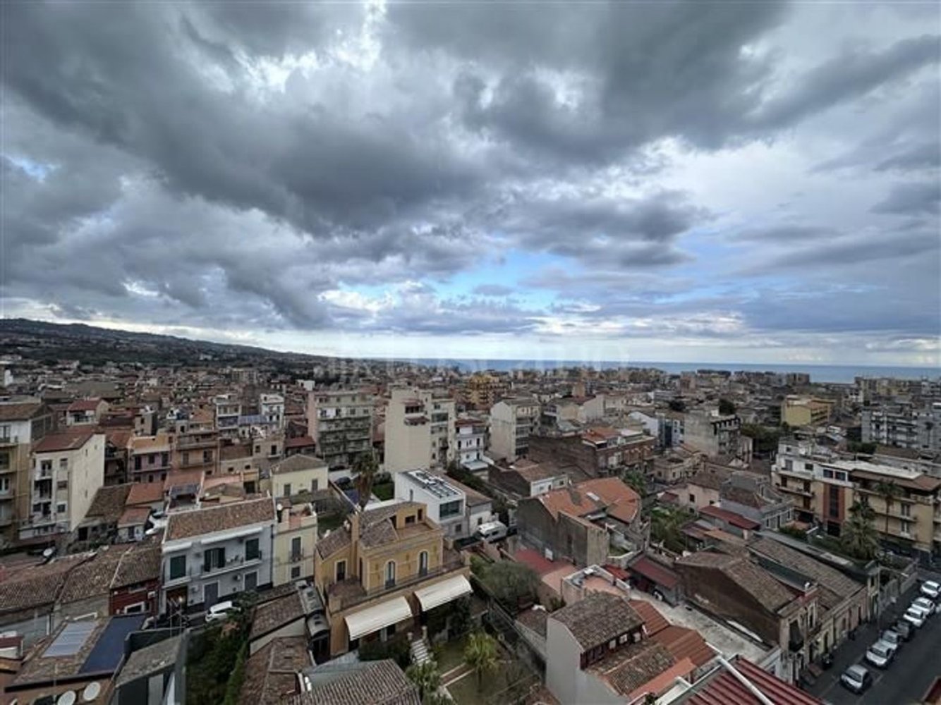 3 rooms Apartment in Catania, Italy No. 219270