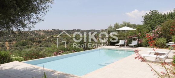 3 Schlafzimmer Villa in Noto, Italy, Nr. 63507 2