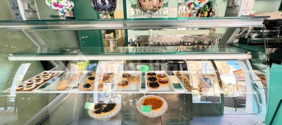 5 rooms Commercial property in Gassino Torinese, Italy No. 276434 10