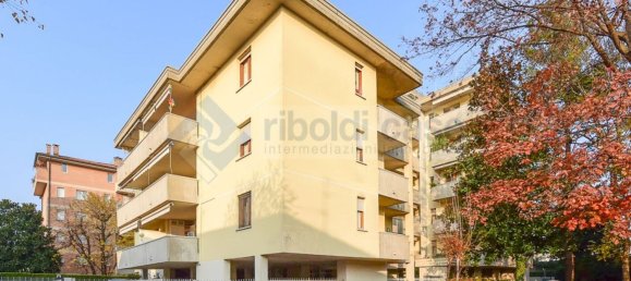 Apartamento de 3 habitaciónes en Seregno, Italy No. 231308 28