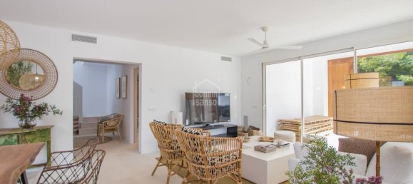 Villa de 4 dormitorios en Es Mercadal, Spain No. 4980 4