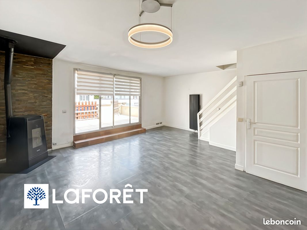 2 Schlafzimmer Doppelhaus in Sainte-Genevieve-des-Bois, France, Nr. 284687