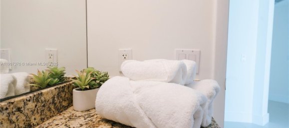 2 Schlafzimmer Gewerbliche Immobilien in Miami, USA, Nr. 614445 12