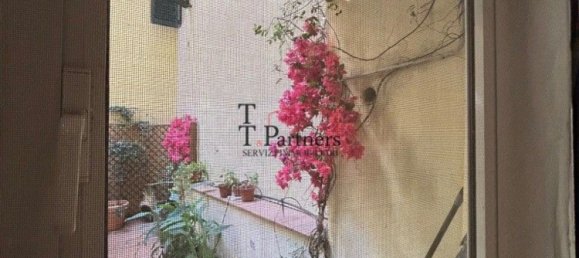 4 rooms Apartment in Florence, Italy No. 301695 3