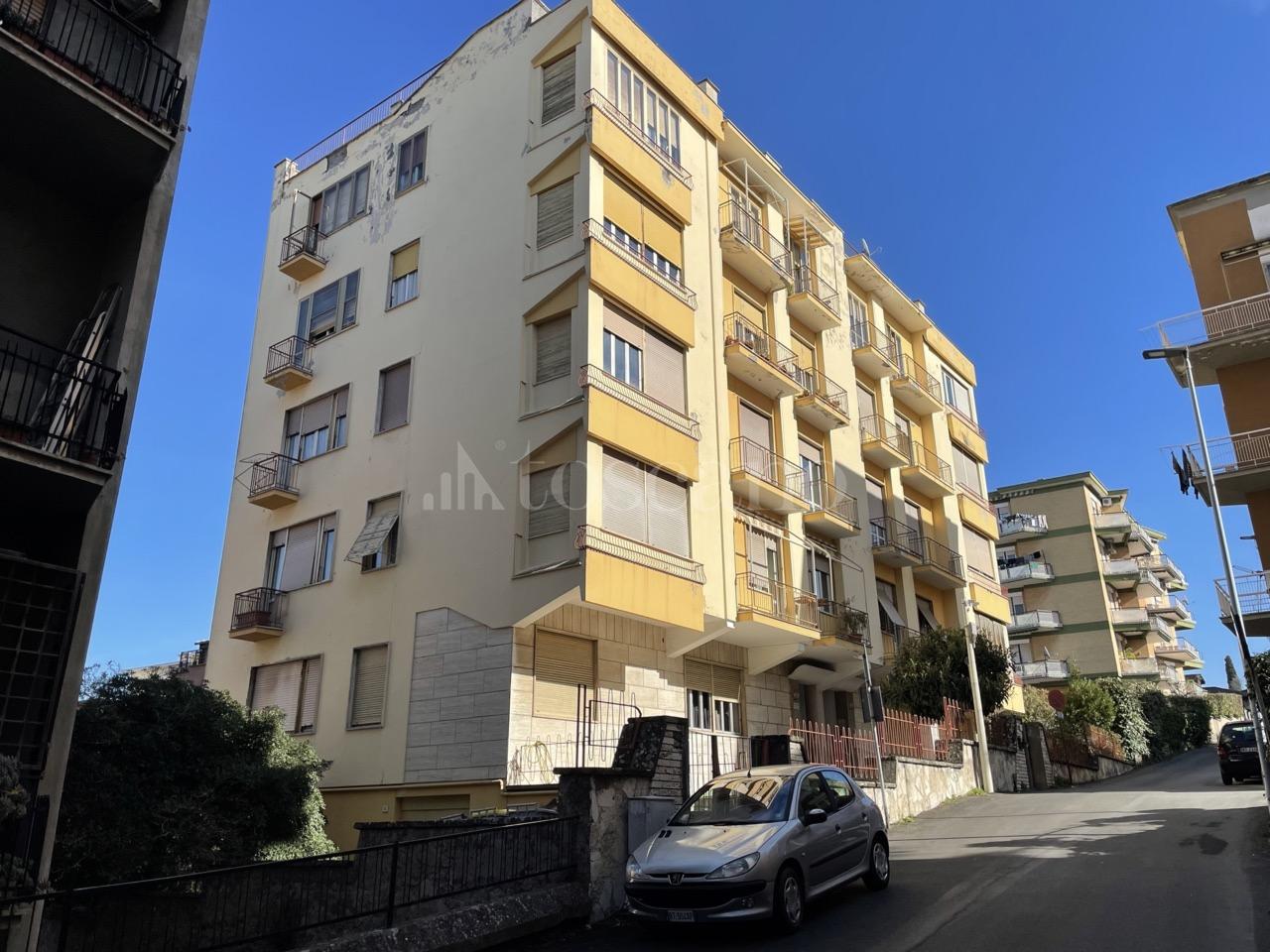 Apartamento de 7 habitaciónes en Viterbo, Italy No. 365409