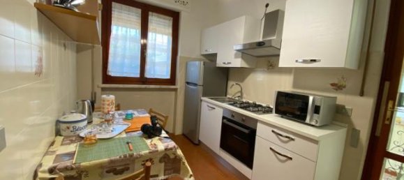 Дом с 3 спальнями в Виареджо, Италия № 252751 3