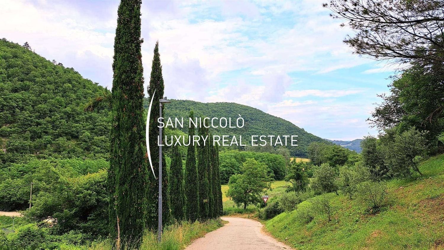 7 rooms Duplex in Vaglia, Italy No. 192619