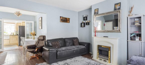 3 bedrooms Commercial property in Twickenham, United Kingdom No. 8490 2