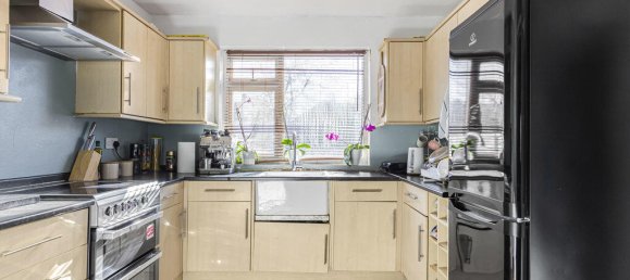 3 bedrooms Commercial property in Twickenham, United Kingdom No. 8490 3