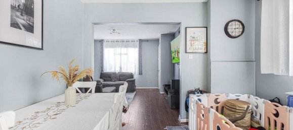 3 bedrooms Commercial property in Twickenham, United Kingdom No. 8490 9