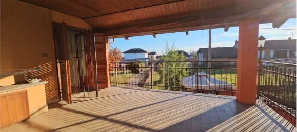 Villa de 3 dormitorios en Pinerolo, Italy No. 95543 2