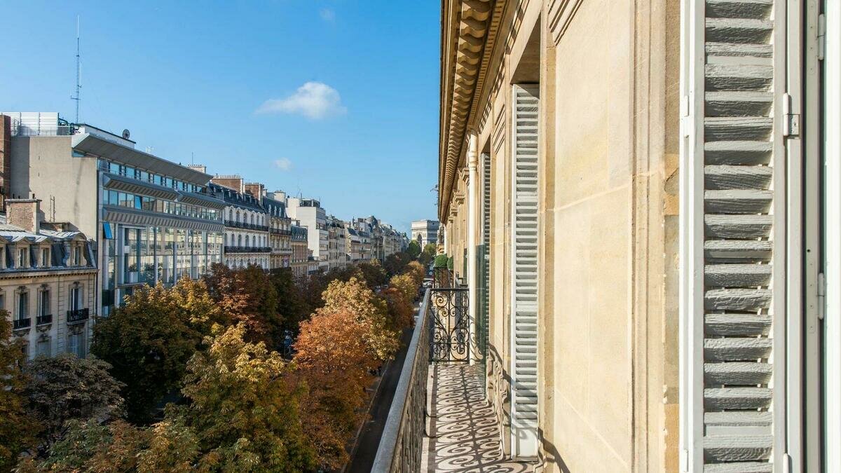 Apartamento de 5 dormitorios en Paris, France No. 131476