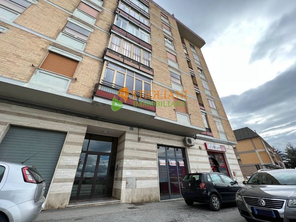 80m² Commercial property in Campobasso, Italy No. 145836