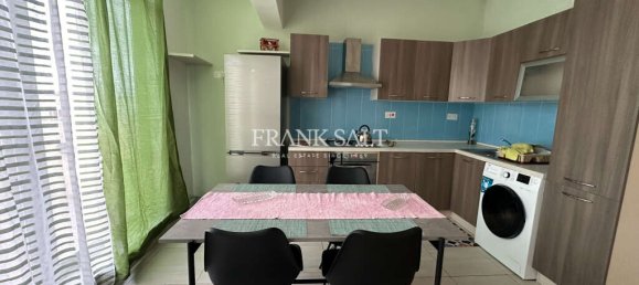 2 bedrooms Penthouse in Pieta, Malta No. 9593 5