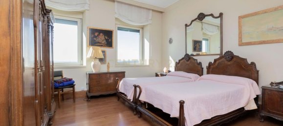 5 bedrooms Penthouse in Madrid, Spain No. 183952 19