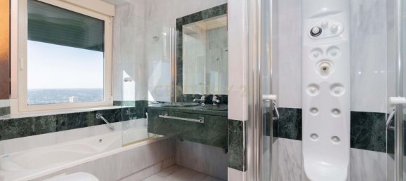 5 bedrooms Penthouse in Madrid, Spain No. 183952 11