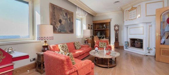 5 bedrooms Penthouse in Madrid, Spain No. 183952 35