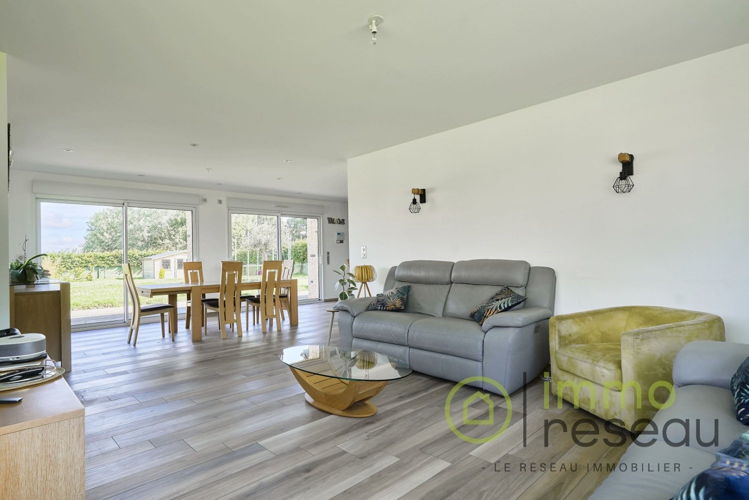 Casa de 5 dormitorios en Caestre, France No. 259667