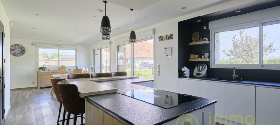 Casa de 5 dormitorios en Caestre, France No. 259667 4